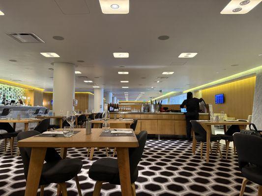 Qantas First Class Lounge