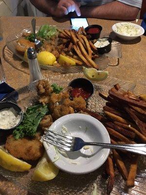 Ate what we could, did not find the seafood platter appetizing. Fries were almost inedible. Wait staff was very friendly though.