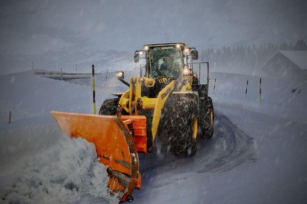 Commercial Snow and ice management. Specializing in Hoa's, apartment complexes and shopping centers.