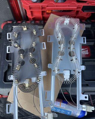 Left: burnt heating element Right: new heating element he had on stock.