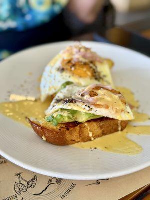 Lava's on Poipu Beach