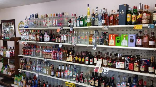 Pontoosuc Package Store