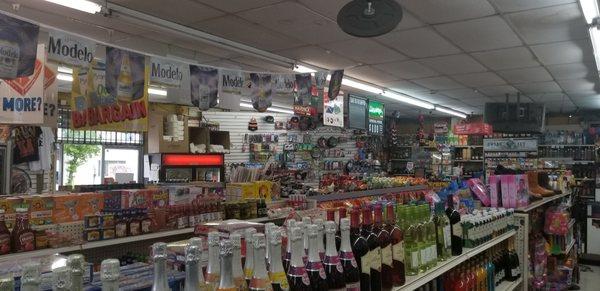 Sam's Liquor & Grocery