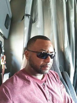 I'm an out if town truck driver. Wish this barber had his business in my neighborhood. Great job! Professional and clean.20 min wait time.