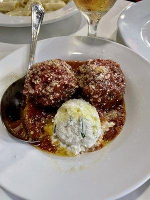 Meatball ricotta appetizer