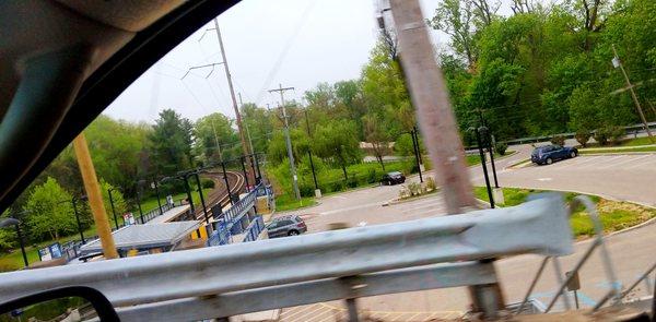 Ardmore Avenue Station