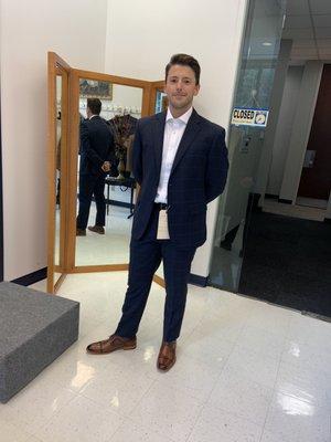 One happy customer of Farhad's. First time getting a suit tailored and I love it!