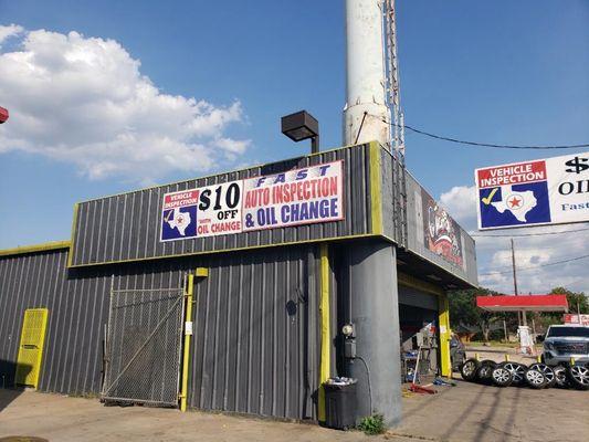Fast Auto Inspections and Oil Change