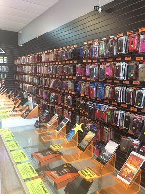 All the cases for your cellphone here on 7th street