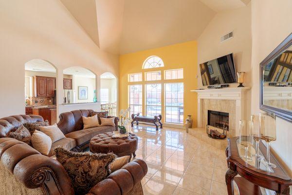 4000 sqft home livingroom area for real estate photography