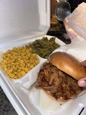 Pulled Pork Sandwich Platter