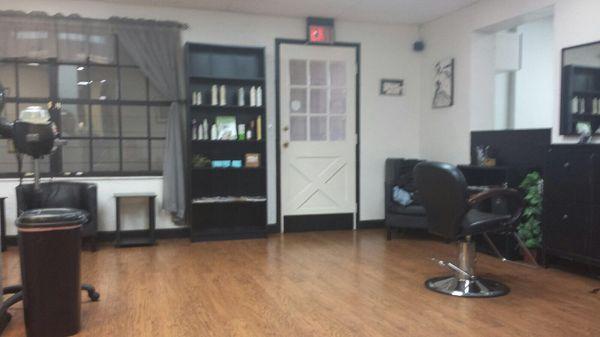 Clean and neat salon with exceptionally trained professionals!