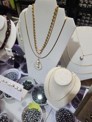 Aloha Pearls & Schwartz - Kailua-Kona