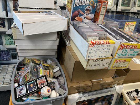 Bases Loaded Sports Cards & Memorabilia