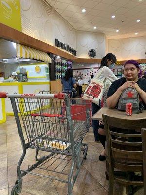 Terrible place with bad attitude