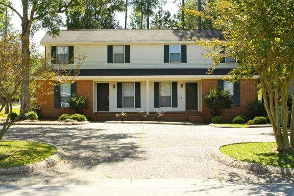 Woodshire Duplexes & Townhomes