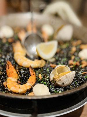 Paella Negra - Medium Serves 2