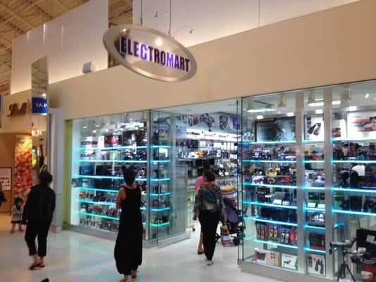 Front door on Dolphin Mall.