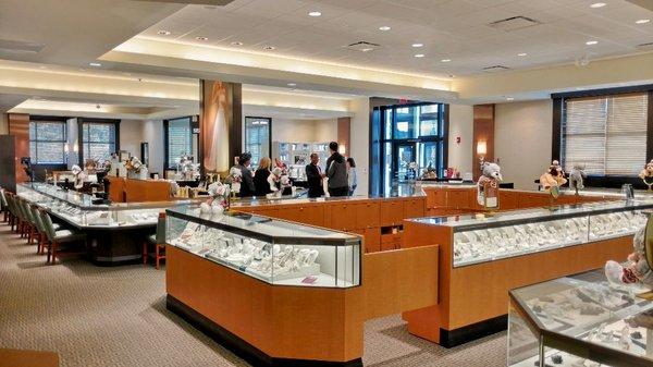 5 times the jewelry selection of most other stores!