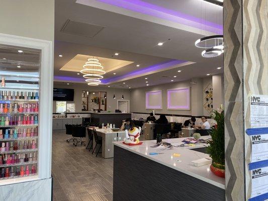 DT Nails And Spa