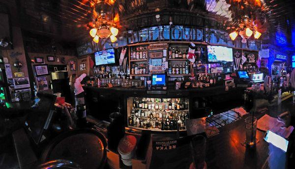 This place is Dope AF. Good Vibes and an Awesome Fire Pit.