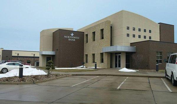 Tramy Le - Northwest Bank