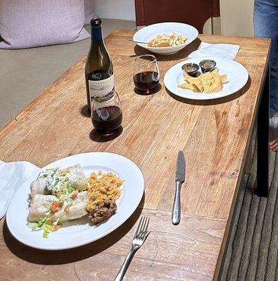 Got carry out looks better than taste