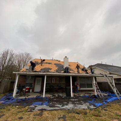 B.B. Roofing & Exteriors