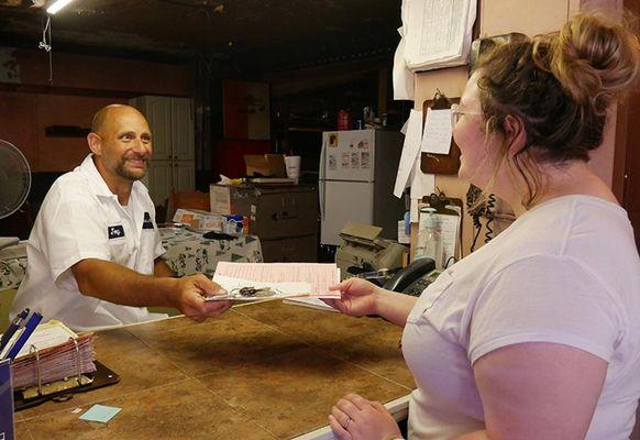 Eddie's Wrecker Service - 24 Hour Towing