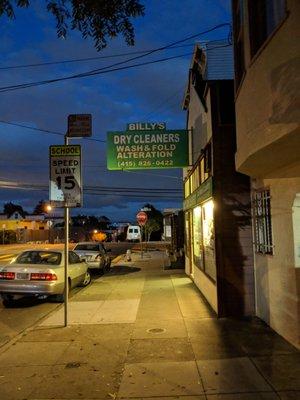 Billy's Cleaners & Whirlomat Laundry