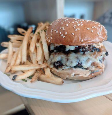 Comte burger. Get it.