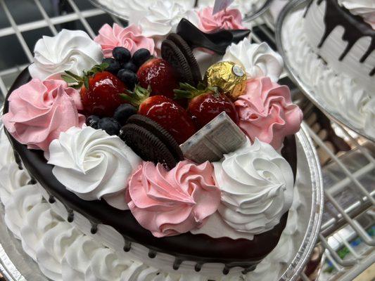 Tres leches- very beautiful and extravagant