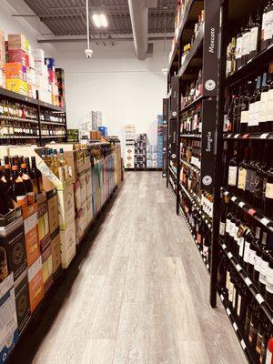 World of Wine & Liquor