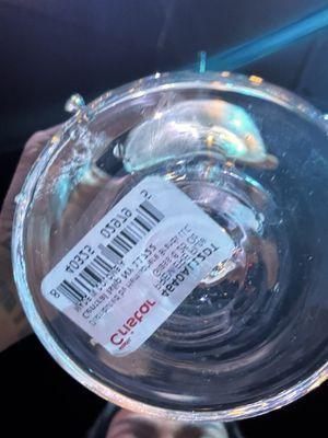 Sticker still on the glass wine was served in. Very tacky.