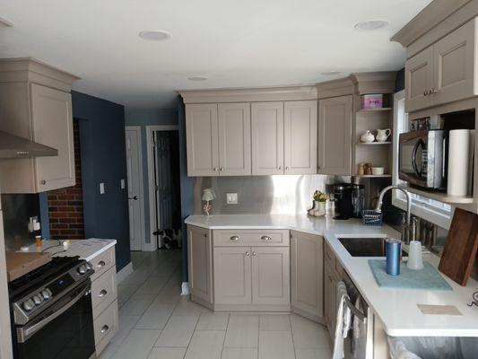 Illustrious Construction & Maintenance