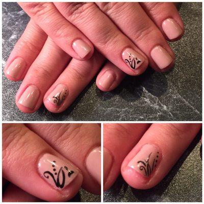 Nude gel w black nail art