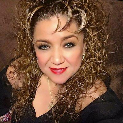 TY RENEE FOR KEEPIN MY LOCKS N WEAVES LOOKIN AWESOME..32YRS PLUS..N ONLY YOU HAVE TOUCHED THESE LOCKS SINCE 1988..U GF!!