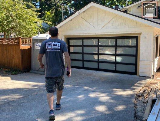 D&L Garage Doors & Locksmith