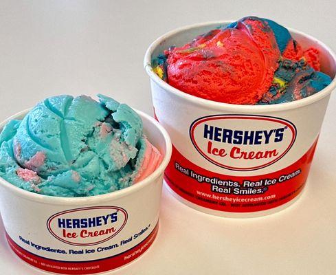 Midweek calls for aヽ(・‿・)ノcolorful cold treat! Yes to #Cotton Candy and #Superman ƪ(・‿・) @ Hershey's Ice Cream.