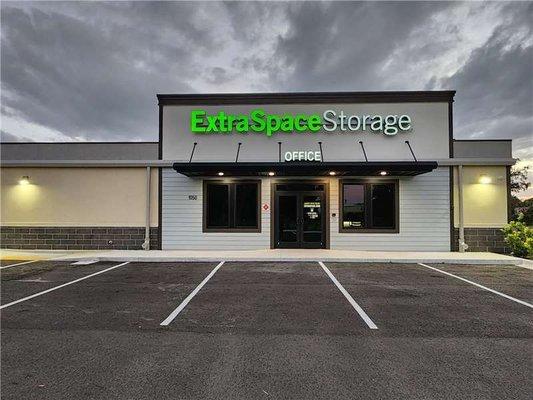 Beauty Image - Extra Space Storage at 1050 Clearmont St NE, Palm Bay, FL 32905