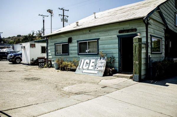 Pull into the lot for ice!