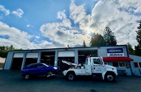 Located conveniently on the hill with Belfairs favorite auto repair. Local Wrench