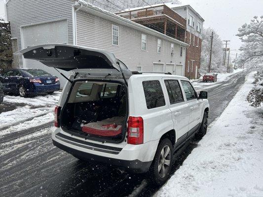 White Jeep Patriot home again - Xmas 2025