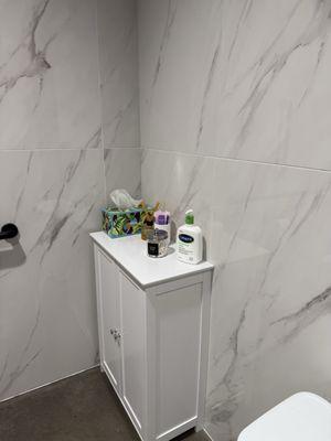 Bathroom refresh area