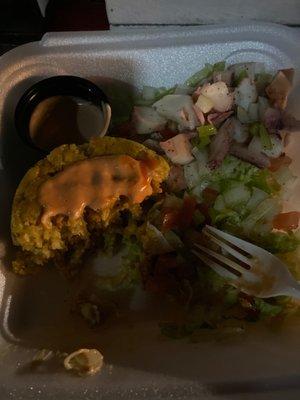 Está delicioso y las alcapurias de guineo