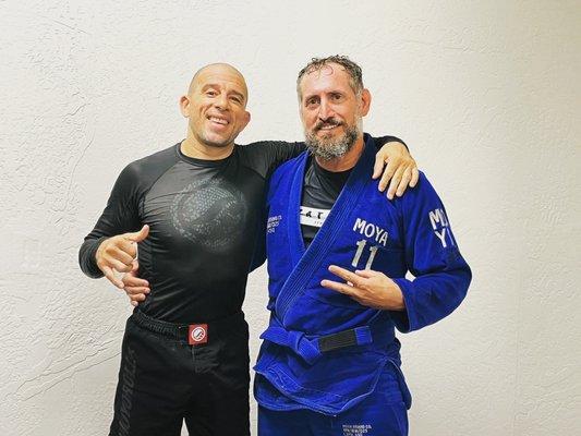 Training with the main professor Marcos Yemaso.