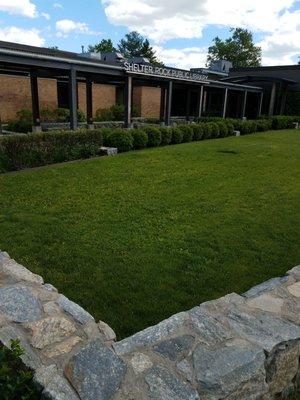 Shelter Rock Public Library