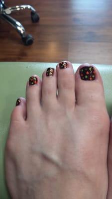 Pokadot toes by Patty. :-)