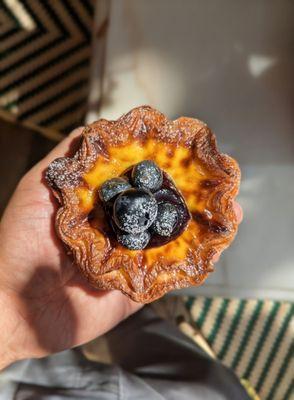Blueberry egg tart