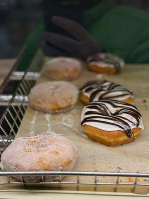 Some fresh donuts